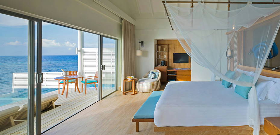 Club Sunset Overwater Pool Villa - Machchafushi Island Resort & Spa Maldives, The Centara Collection