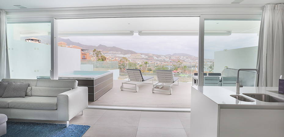 Divinity Lago Suite - Baobab Suites