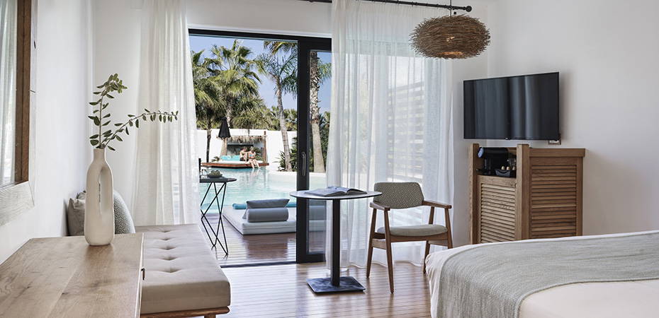 Luxury Swim Up - Stella Island Luxury Resort & Spa