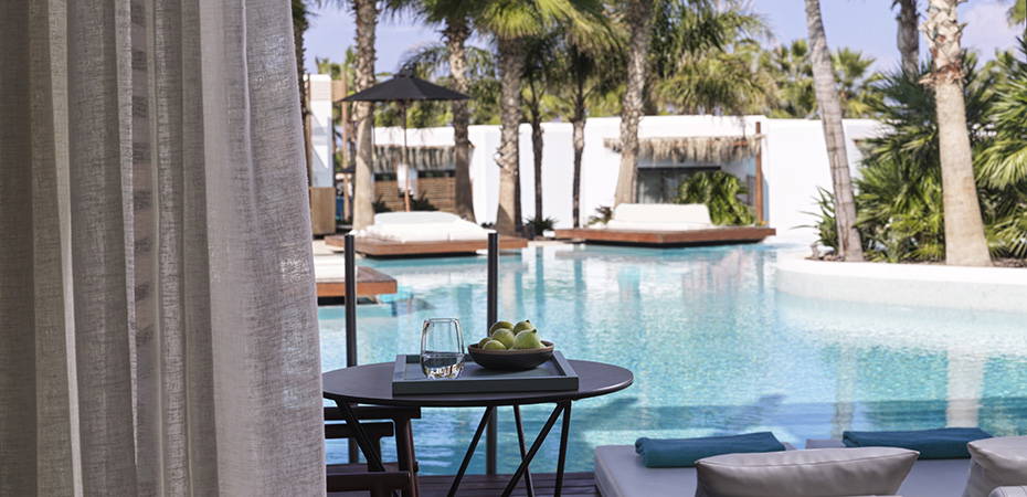 Luxury Swim Up - Stella Island Luxury Resort & Spa