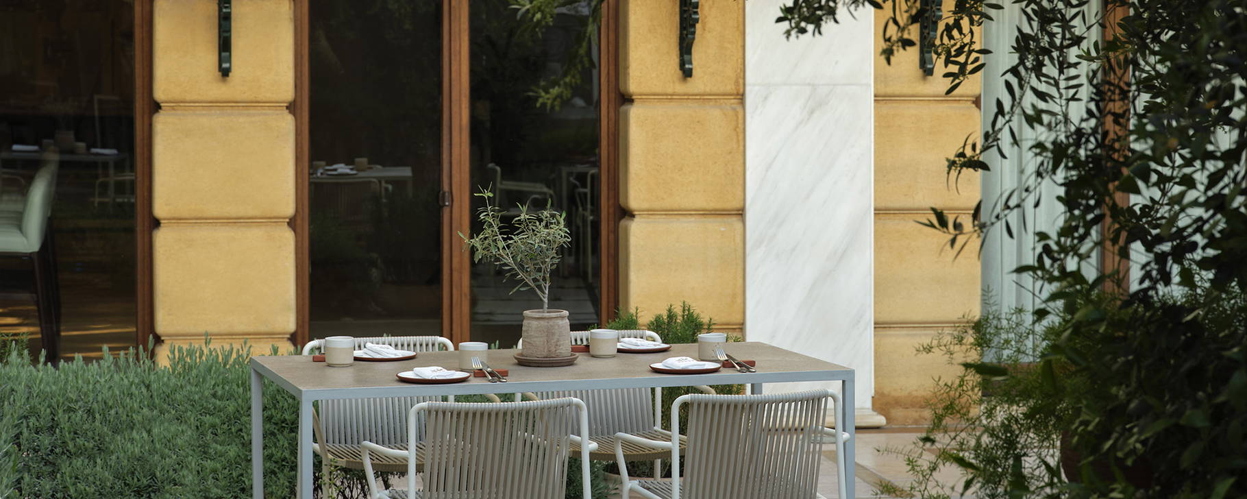 Garten - Electra Palace Athens