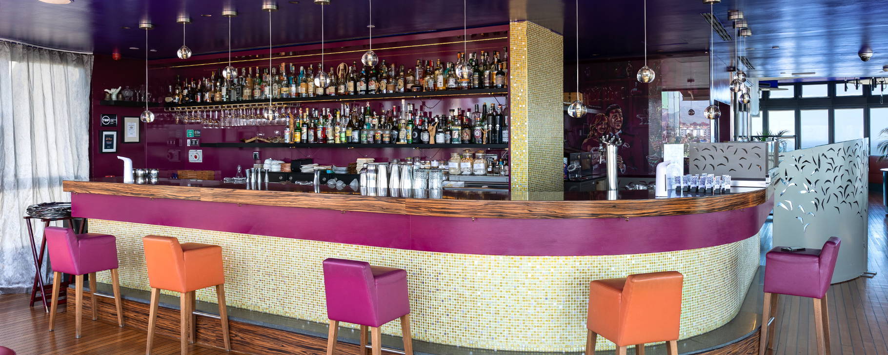 Atelier Cocktail Bar - Bohemia Suites & Spa