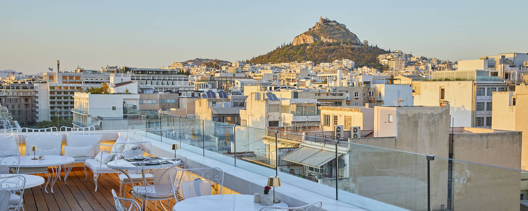 Art Lounge Rooftop Terrasse - NEW Hotel