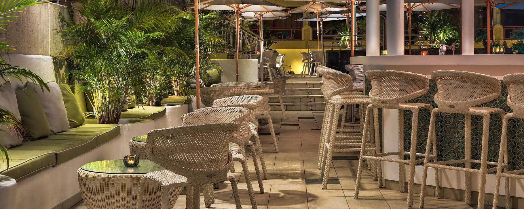 Pool Bar - Seaside Sandy Beach