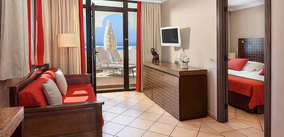Family Room - Seaside Sandy Beach