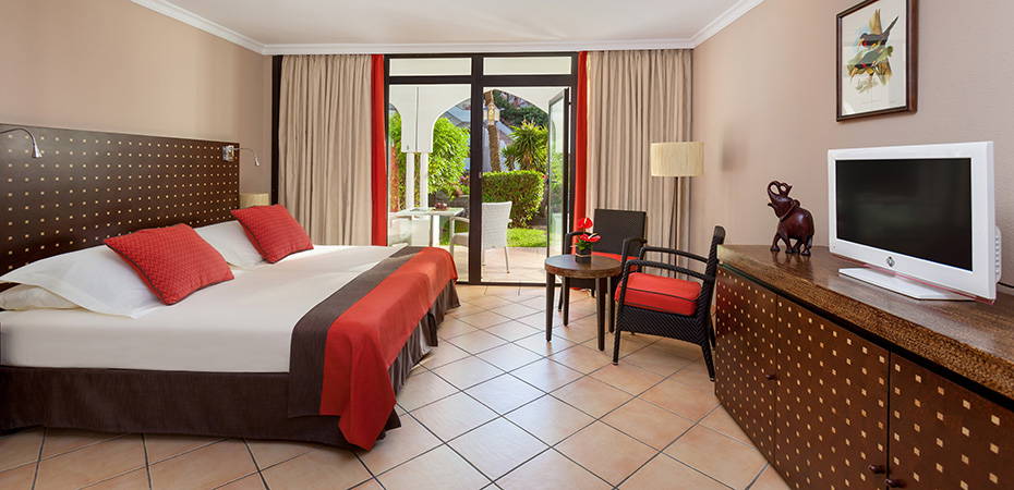 Twin Room - Seaside Sandy Beach