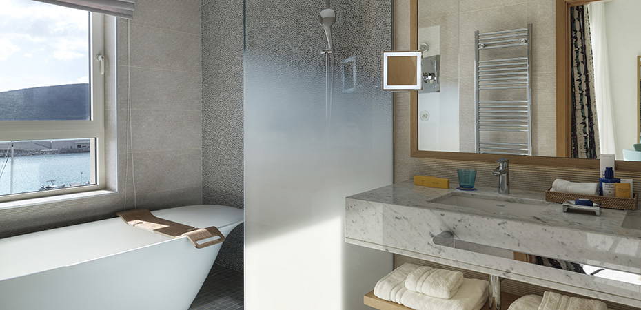 Grand Deluxe Zimmer mit Meerblick - The Chedi Hotel & Residences Lustica Bay, Montenegro