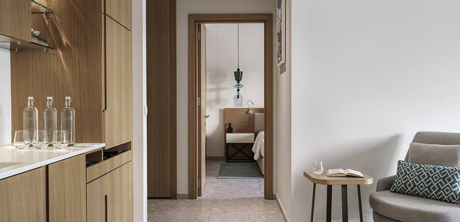 Grand Deluxe Corner Suite mit Meerblick - The Chedi Hotel & Residences Lustica Bay, Montenegro