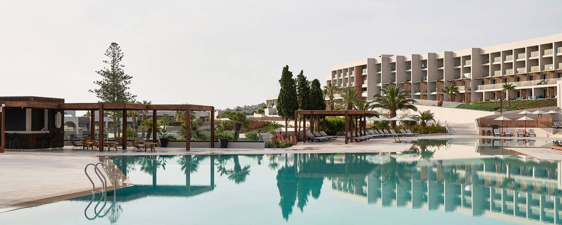 Pool - Ella Helea