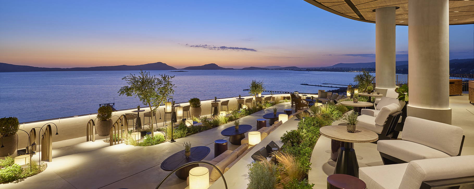 Three Admirals Lounge - Mandarin Oriental, Costa Navarino